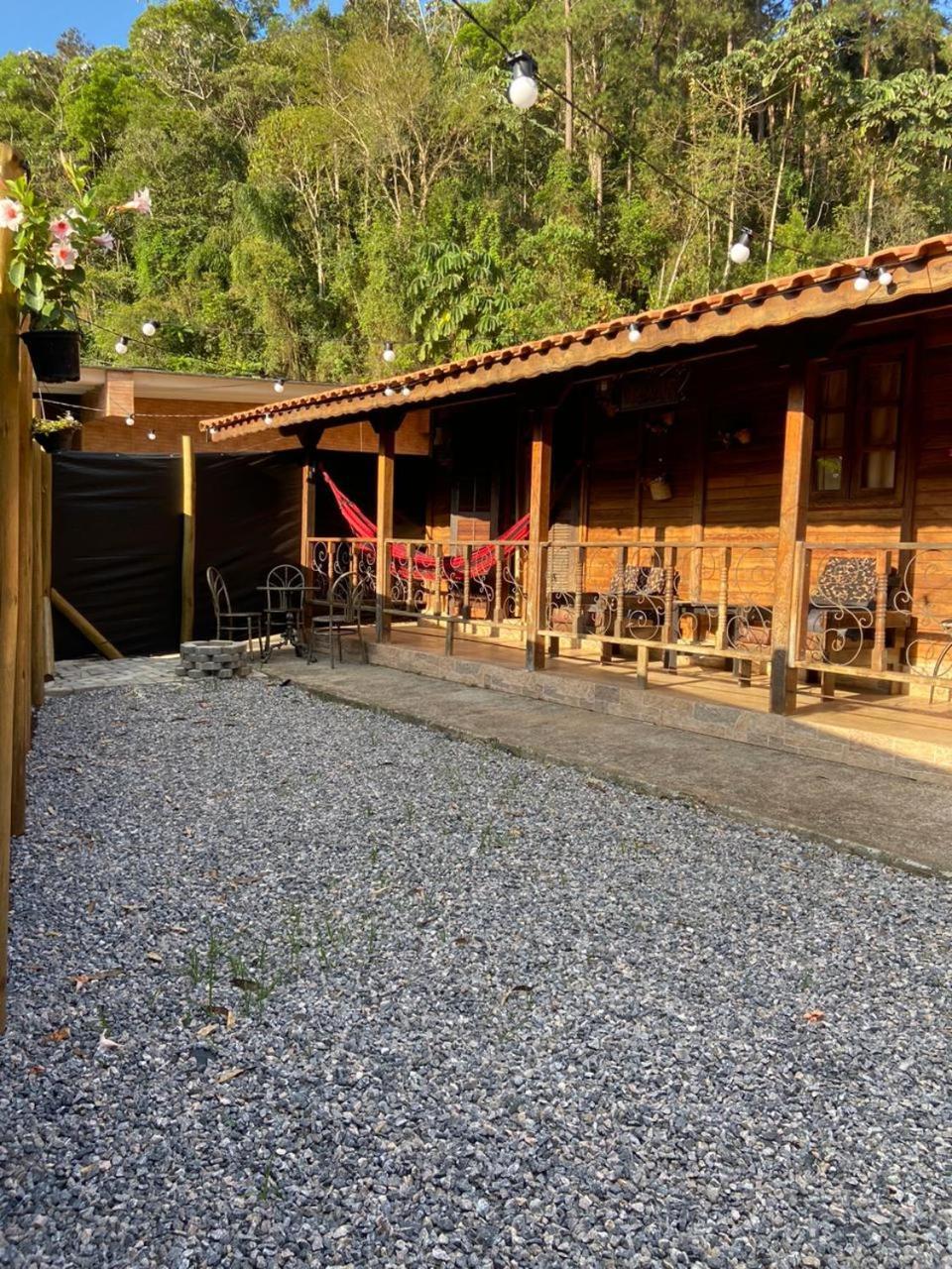 Cabana Com Jacuzzi Em Guararema Buitenkant foto