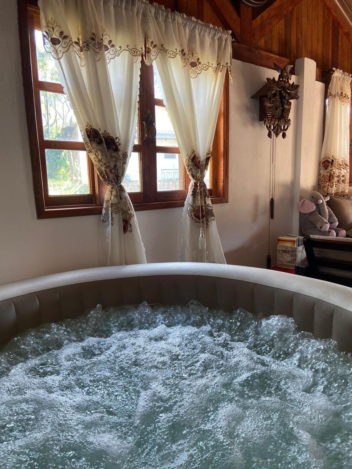 Cabana Com Jacuzzi Em Guararema Buitenkant foto